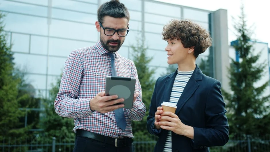 What is an AI cofounder and how it runs your online business
